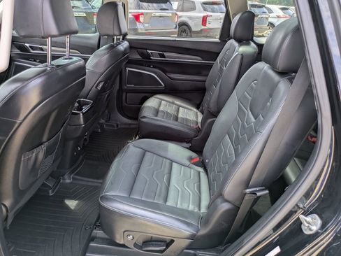 Used 2022 Kia Telluride SX w/ SX Prestige Package image 11