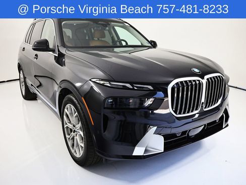 Used 2025 BMW X7 xDrive40i w/ Premium Package AWD/4WD image 9