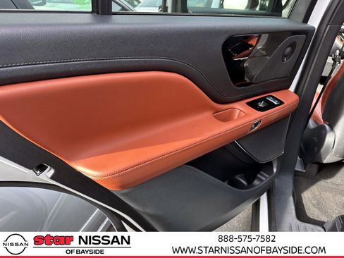 Used 2025 Lincoln Aviator Reserve w/ Jet Appearance Package image 14