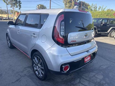 Used 2019 Kia Soul ! FWD image 5