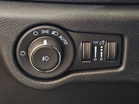 New 2026 Chrysler Pacifica Select image 24