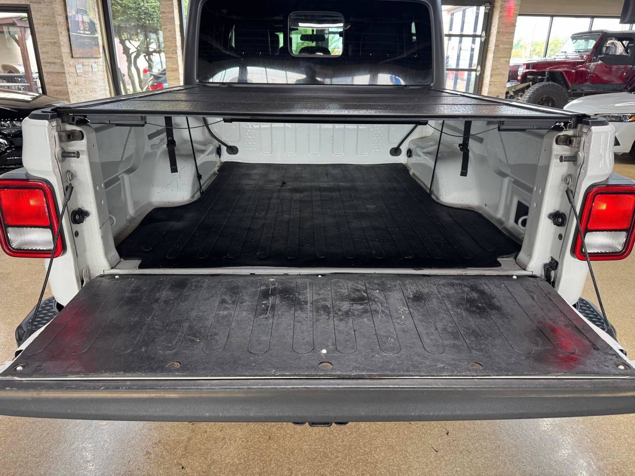 Used 2020 Jeep Gladiator Sport w/ Quick Order Package 24S AWD/4WD image 31