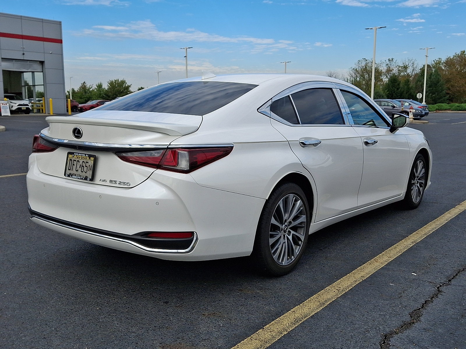 Used 2021 Lexus ES 250 w/ Premium Package AWD/4WD image 6