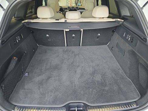 Used 2025 Mercedes-Benz GLC 300 image 13