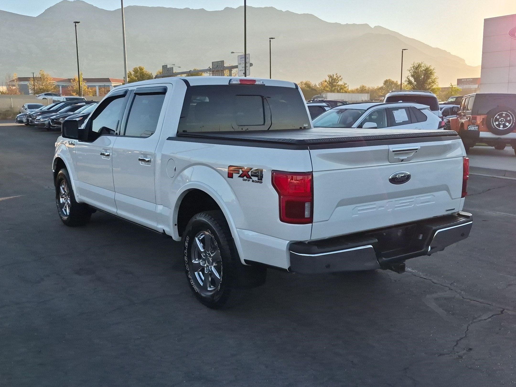 Used 2018 Ford F150 Lariat w/ Equipment Group 502A Luxury AWD/4WD image 8