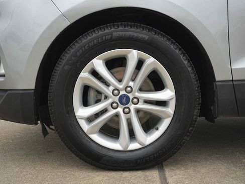 Used 2020 Ford Edge SEL image 7