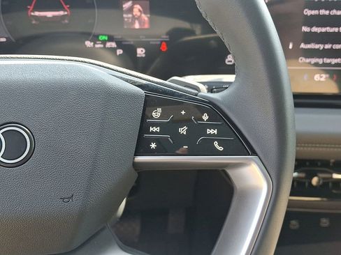Used 2025 Audi A6 e-tron Premium w/ Ultra Package RWD image 23
