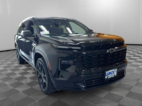 Used 2026 Chevrolet Traverse RS w/ LPO, Floor Liner Package AWD/4WD image 7