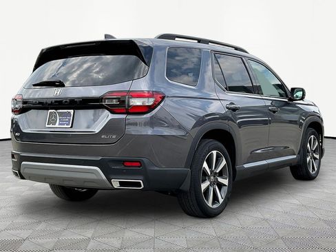 Used 2023 Honda Pilot Elite image 6