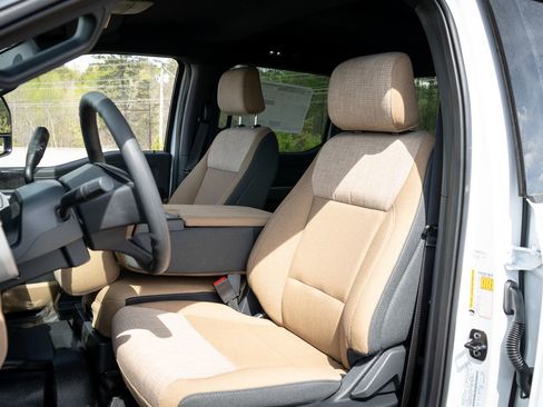 New 2026 Ford F350 XLT w/ XLT Premium Package AWD/4WD image 15