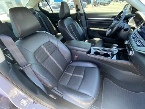 Used 2023 Nissan Altima 2.5 SR AWD/4WD image 23