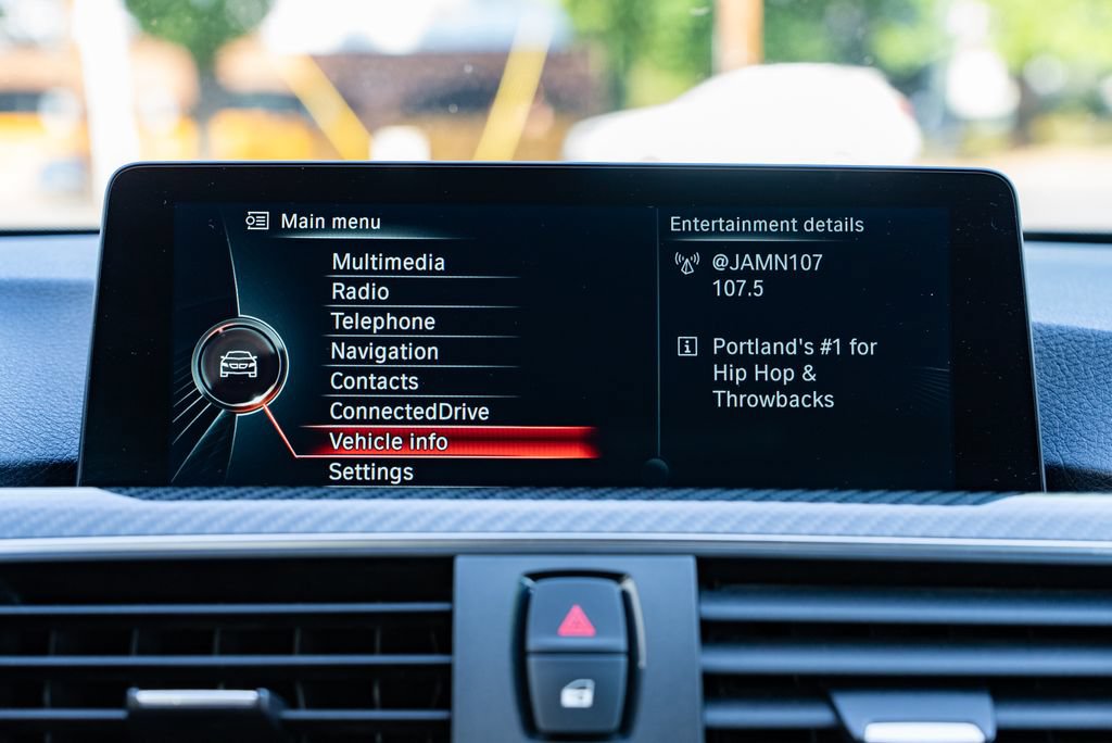 Used 2016 BMW M4 Convertible RWD image 16