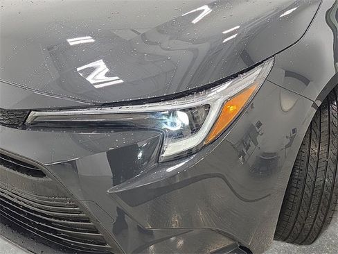 Certified 2025 Toyota Corolla LE image 27