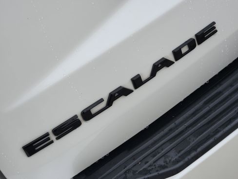Used 2024 Cadillac Escalade Sport w/ LPO, ONYX Package AWD/4WD image 12