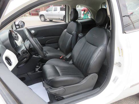 Used 2017 FIAT 500 Lounge FWD image 10