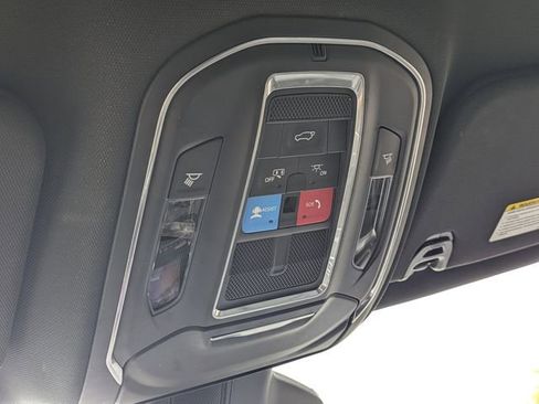 Used 2022 Jeep Wagoneer Series III AWD/4WD image 23