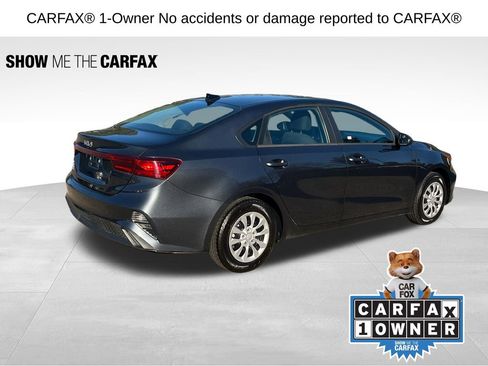 Used 2024 Kia Forte LX image 3