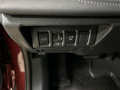 Certified 2025 Subaru Outback Limited image 17
