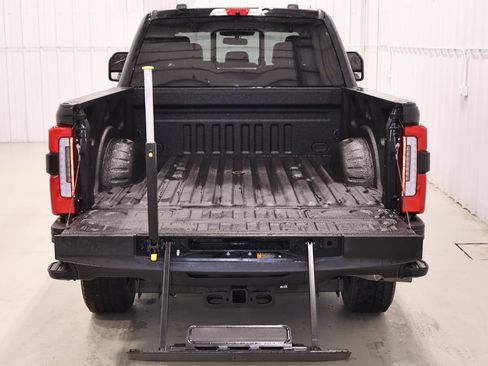 Certified 2025 Ford F350 Platinum AWD/4WD image 42