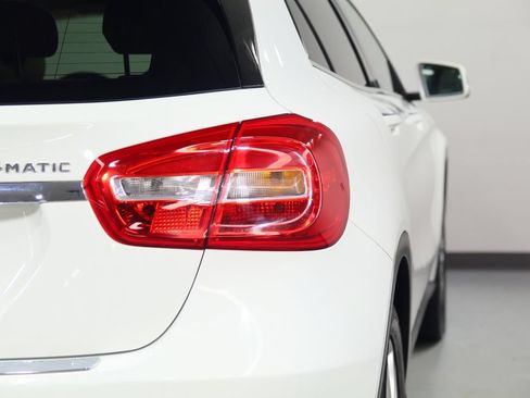 Used 2019 Mercedes-Benz GLA 250 4MATIC image 14