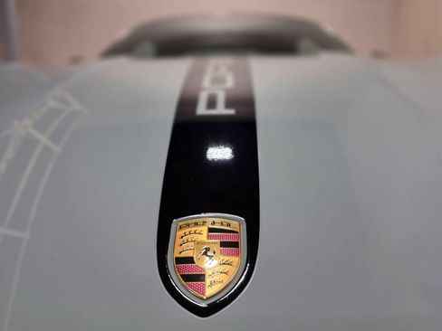 Used 2025 Porsche 911 Carrera 4 GTS AWD/4WD image 40