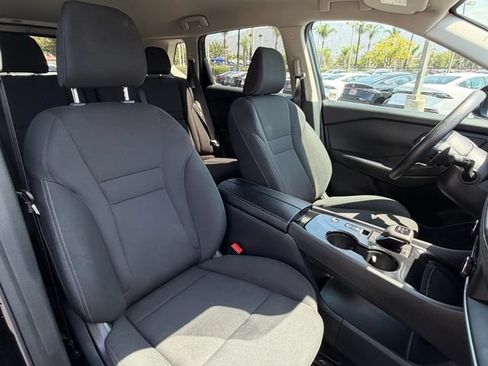 Used 2024 Nissan Rogue S FWD image 30