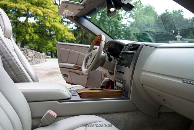 Used 2004 Cadillac XLR RWD image 44
