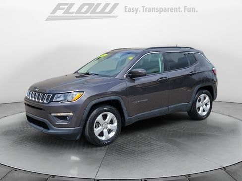 Used 2021 Jeep Compass Latitude w/ Sun and Sound Group FWD image 3