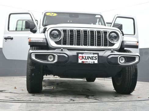 Used 2024 Jeep Wrangler Sahara image 62
