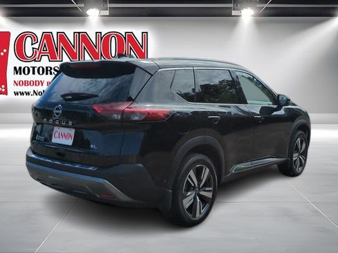 Used 2023 Nissan Rogue SL w/ SL Premium Package FWD image 5