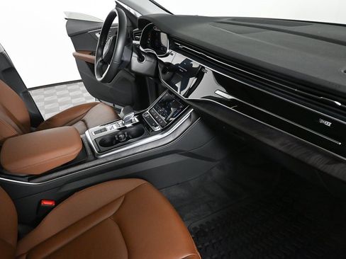 Used 2022 Audi Q8 Premium w/ Convenience Package image 22