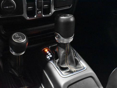 Used 2021 Jeep Wrangler Unlimited Sahara image 19