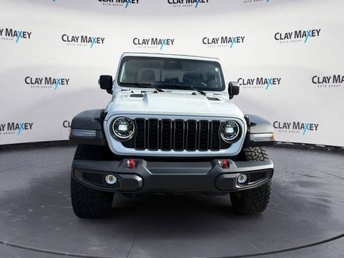 Used 2026 Jeep Gladiator Rubicon AWD/4WD image 8