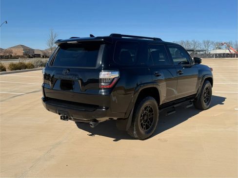 Used 2022 Toyota 4Runner SR5 Premium w/ Moonroof Package image 6