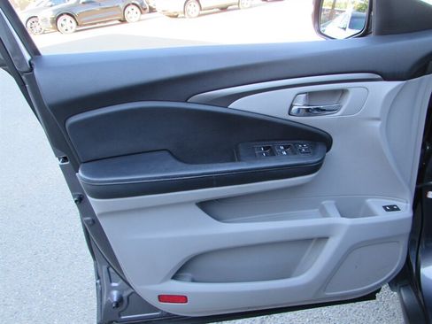 Used 2018 Honda Pilot EX-L image 9