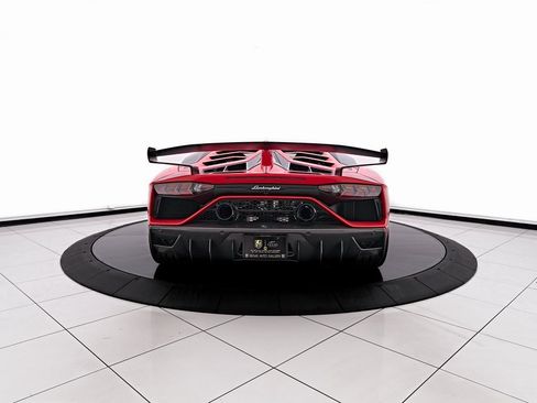 Used 2019 Lamborghini Aventador SVJ image 22