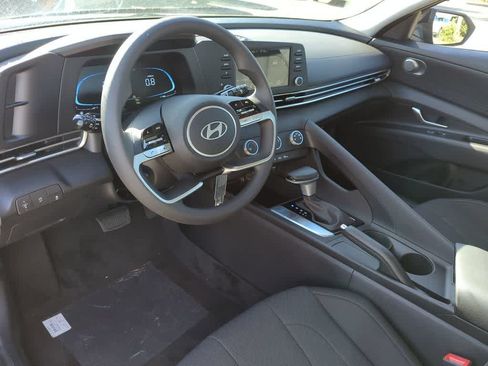 New 2026 Hyundai Elantra SE FWD image 15