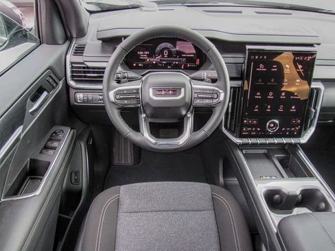 New 2025 GMC Acadia Elevation image 19