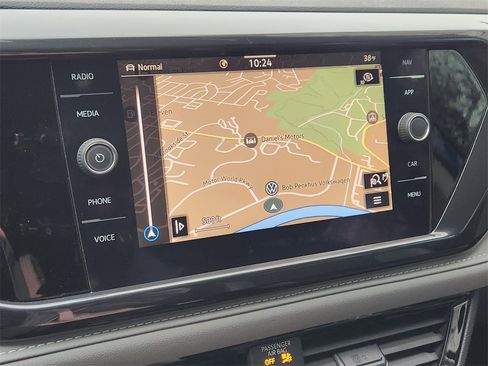 Used 2022 Volkswagen Taos SEL image 13