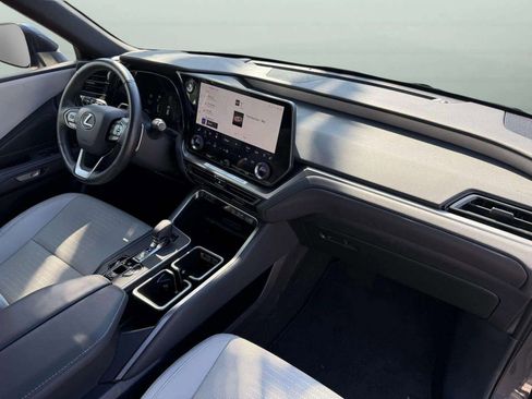 Used 2025 Lexus TX 350 350 Premium w/ Technology Package image 2