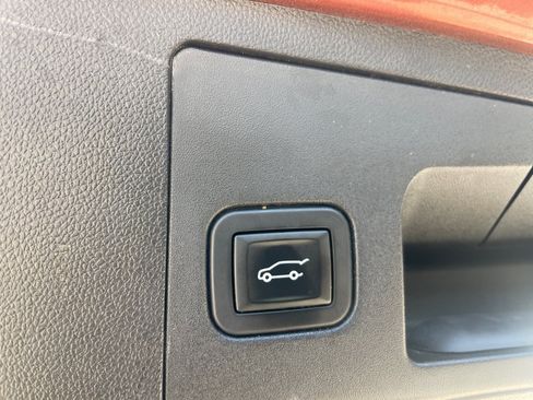 Used 2019 Cadillac XT4 Premium Luxury w/ Driver Awareness Package FWD image 18