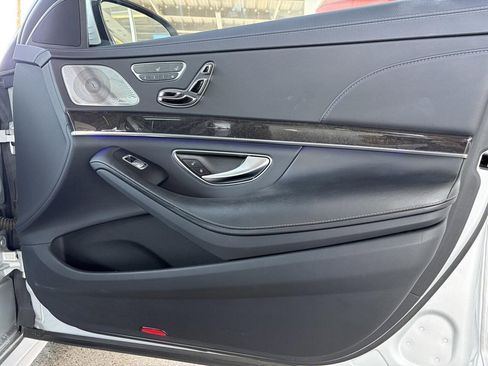 Used 2020 Mercedes-Benz S 560 Sedan image 39