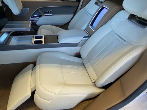 New 2025 Land Rover Range Rover SV image 15