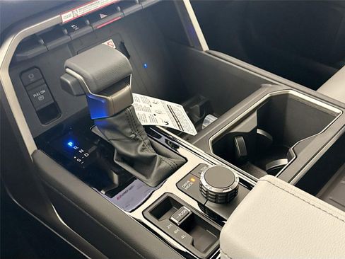 New 2026 Toyota Tundra Limited AWD/4WD image 28