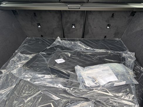 Used 2026 BMW X5 sDrive40i w/ Executive Package image 35