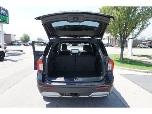 New 2026 Ford Explorer Platinum w/ LUX Leather Package AWD/4WD image 15
