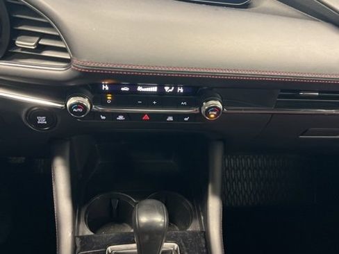 Used 2023 MAZDA MAZDA3 s image 29