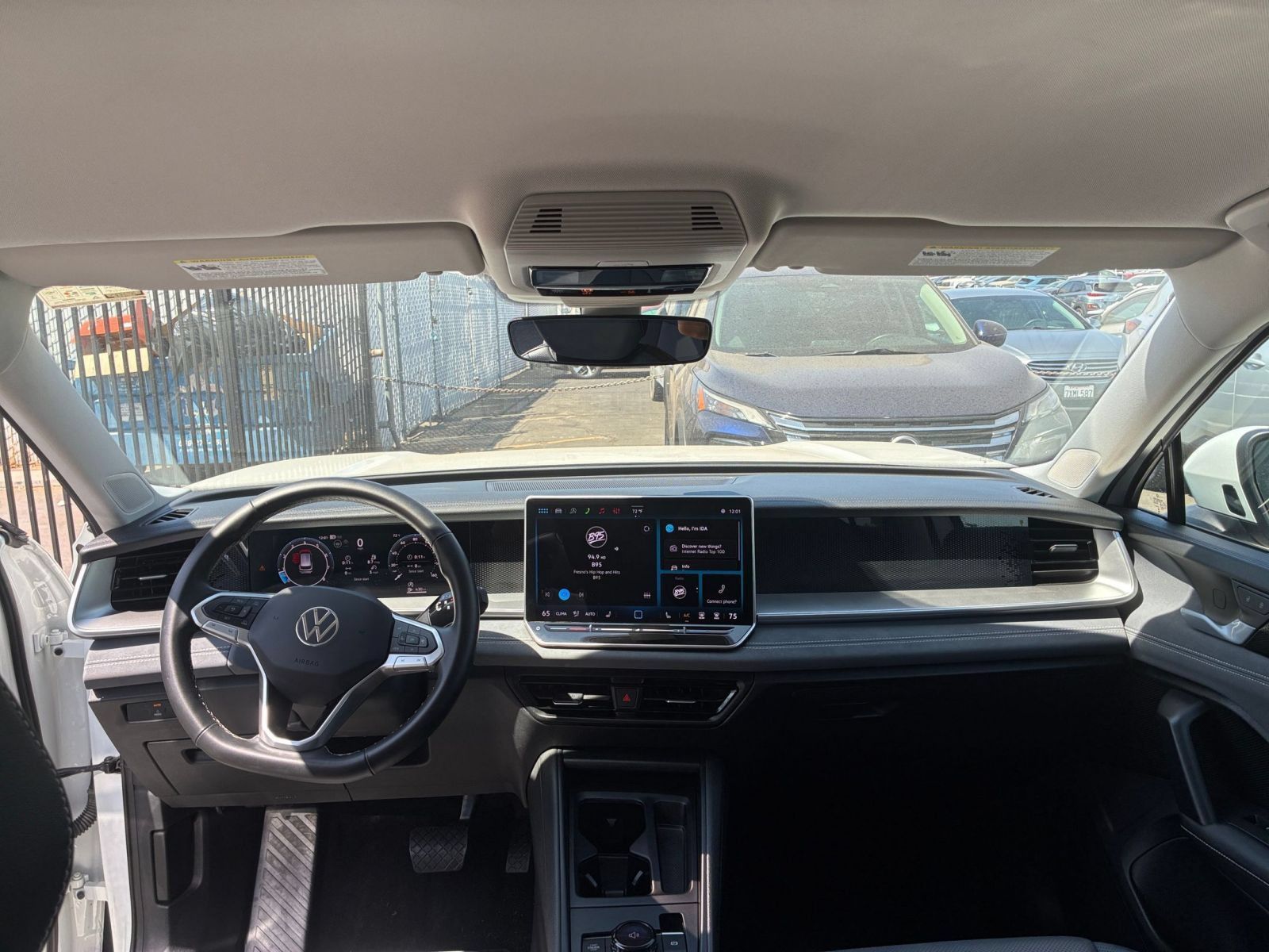 Used 2026 Volkswagen Tiguan SE FWD image 34