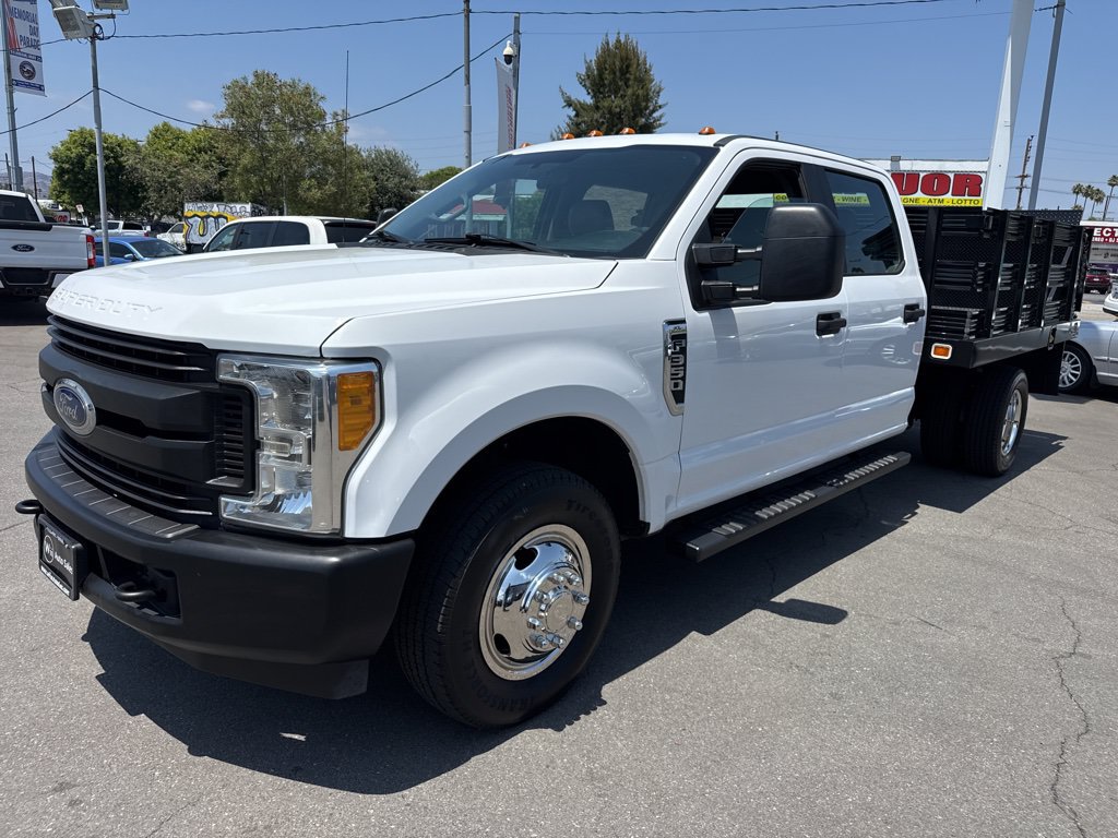 Used 2017 Ford F350 XL RWD image 2