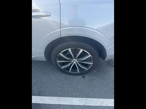 Used 2023 Volvo XC60 B5 Plus w/ Climate Package image 16